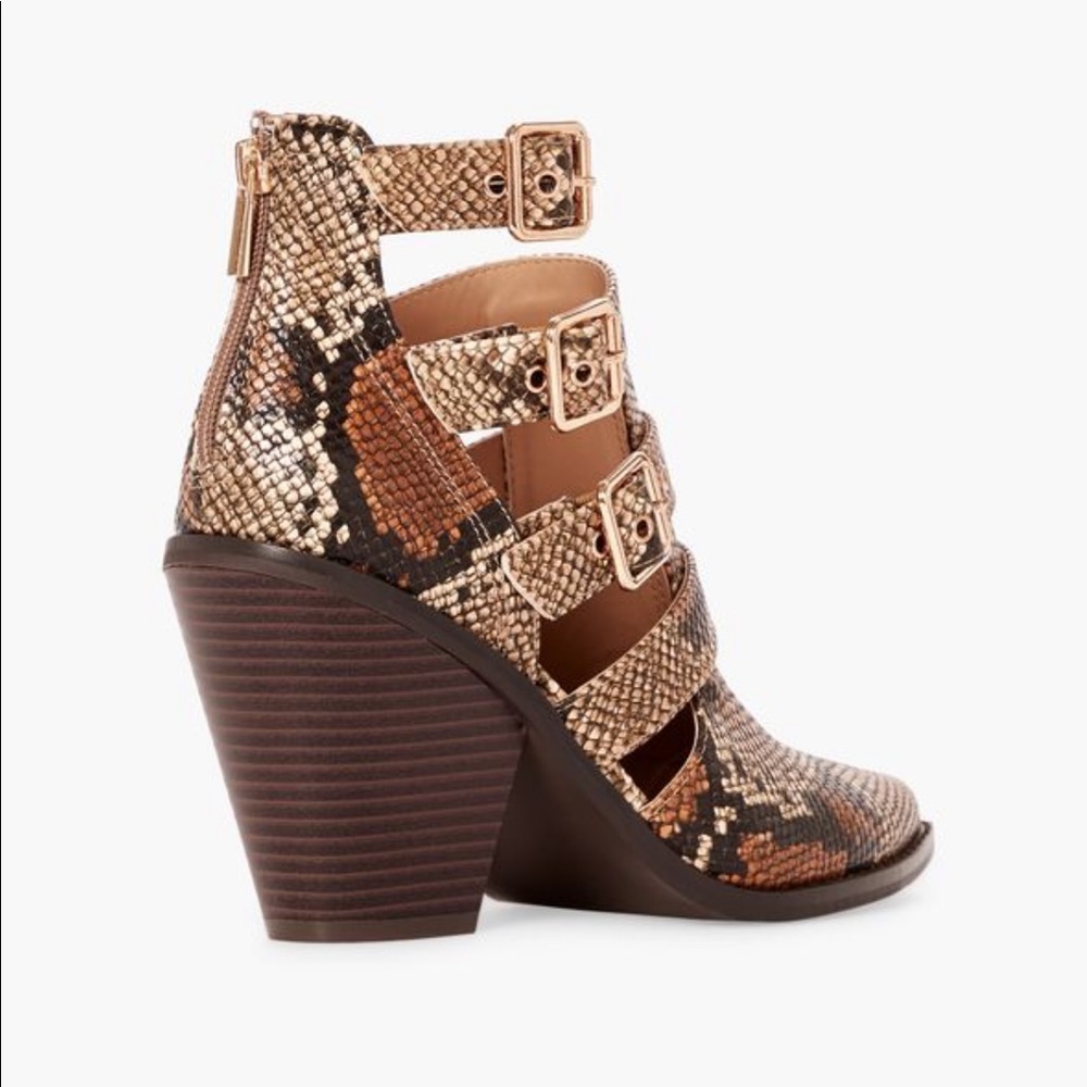 Snake skin western buckle bootie justfab - Picture 3 of 4